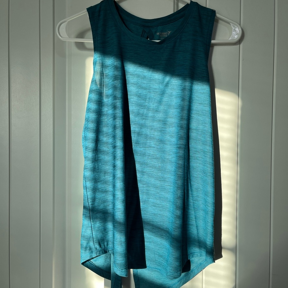 Girls old navy active crossed back tank top
